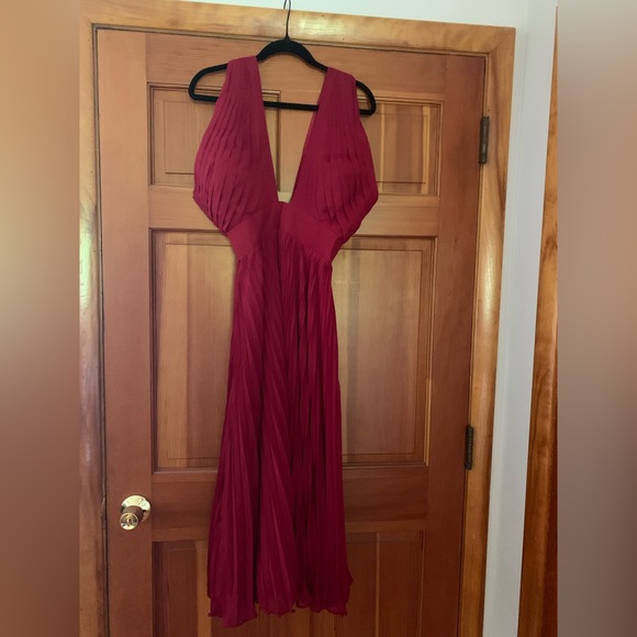 Burgundy Mid Length Formal Dress-Never worn - Picture 1 of 2